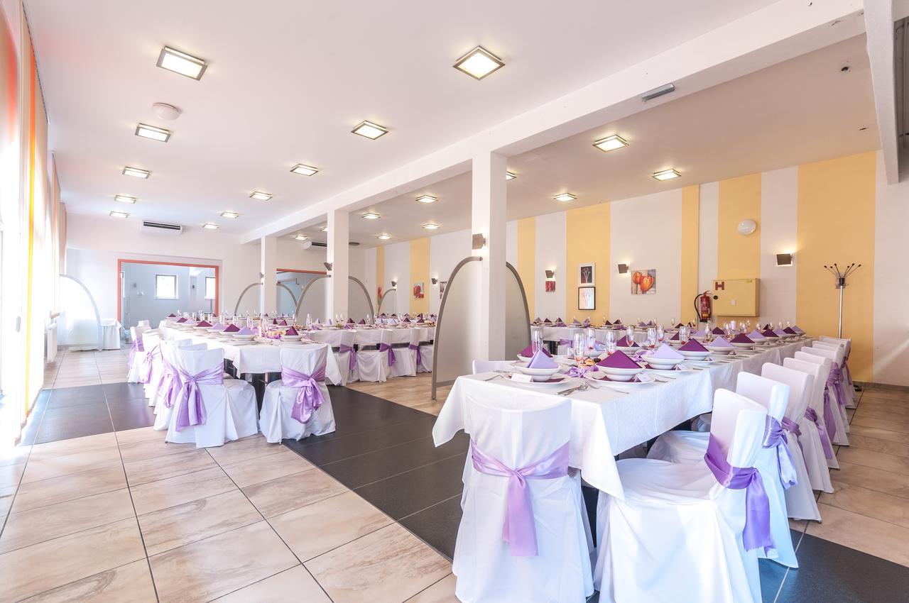 Hotel Slunecni Dvur Брно Экстерьер фото