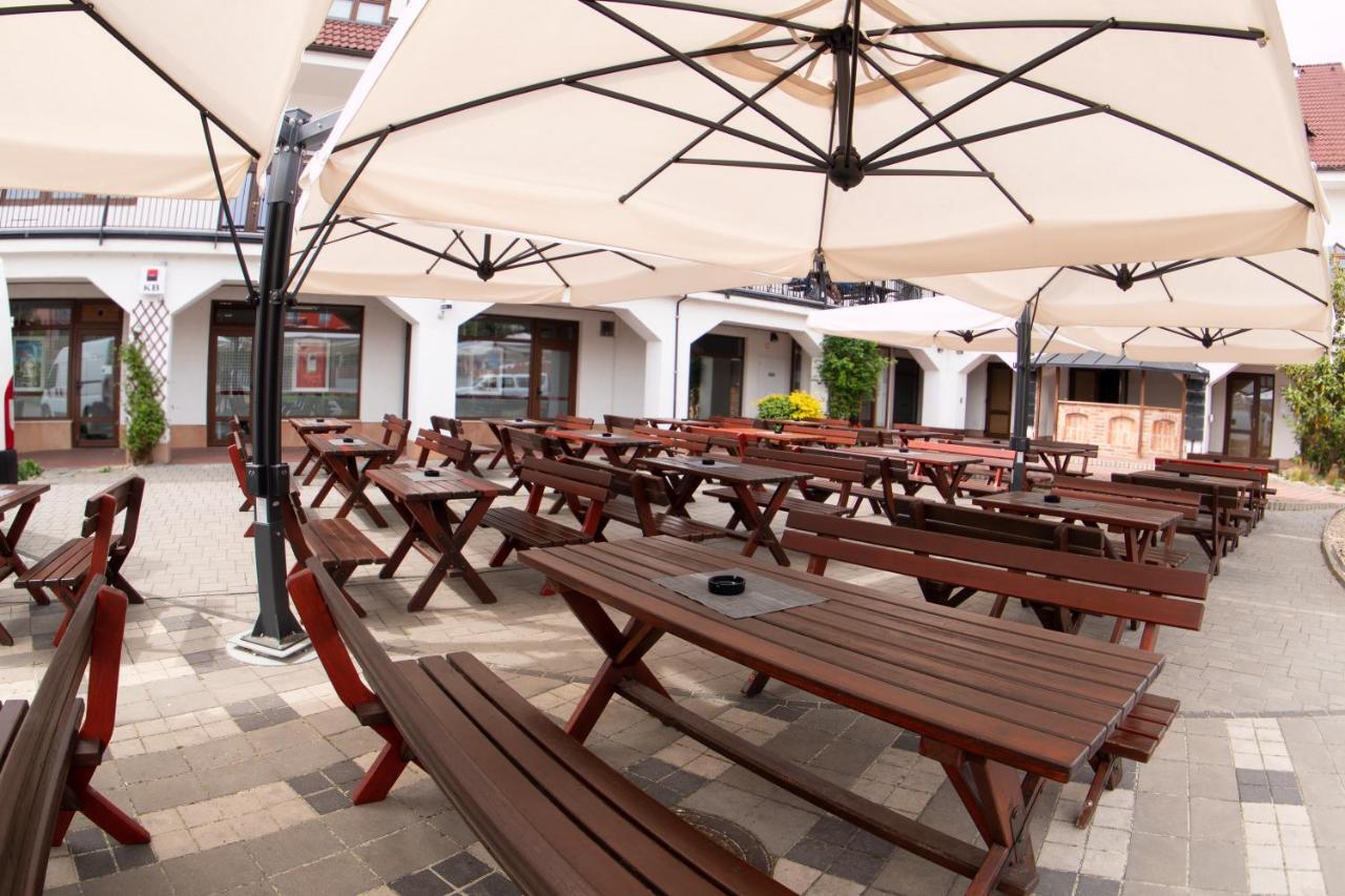 Hotel Slunecni Dvur Брно Экстерьер фото